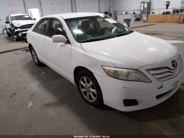 2011 TOYOTA CAMRY LE