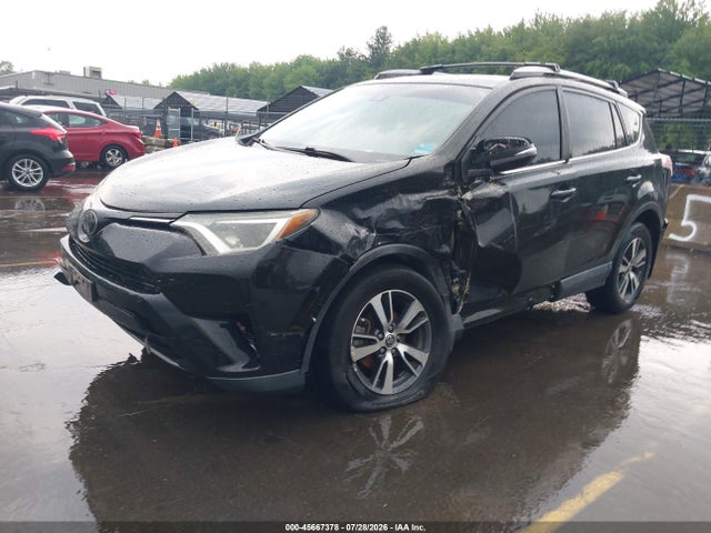 2018 TOYOTA RAV4 XLE 2