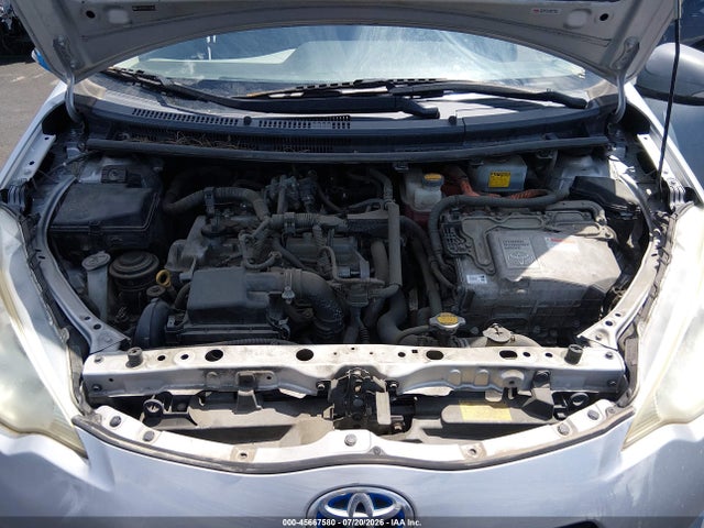 صورة 10 لـ 2012 Toyota PRIUS C TWO