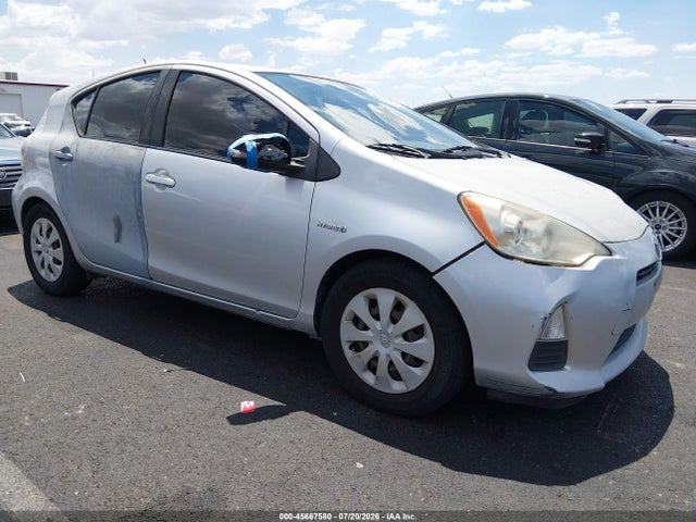 صورة 1 لـ 2012 Toyota PRIUS C TWO