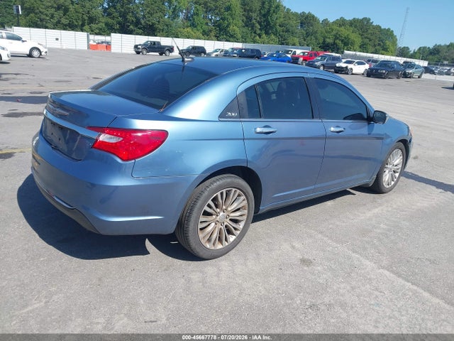 صورة 4 لـ 2011 Chrysler 200 LIMITED