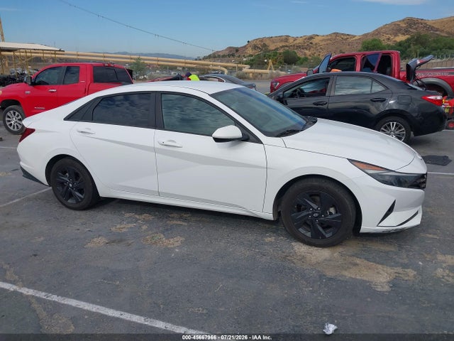 2023 HYUNDAI ELANTRA SEL 13