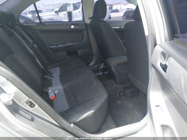 صورة 8 لـ 2016 Mitsubishi LANCER ES