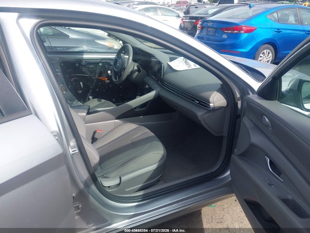 2023 HYUNDAI ELANTRA SEL 5