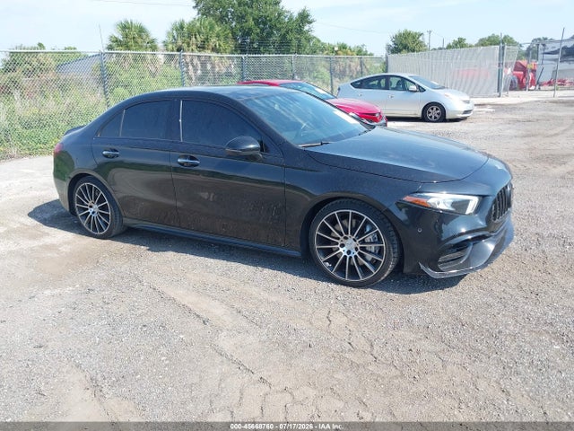 2021 Mercedes-BENZ AMG A 35 4MATIC 照片 1