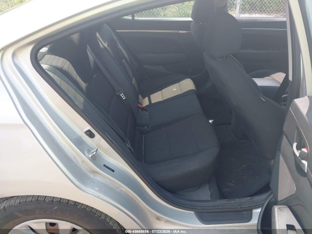 صورة 8 لـ 2019 Hyundai ELANTRA SE