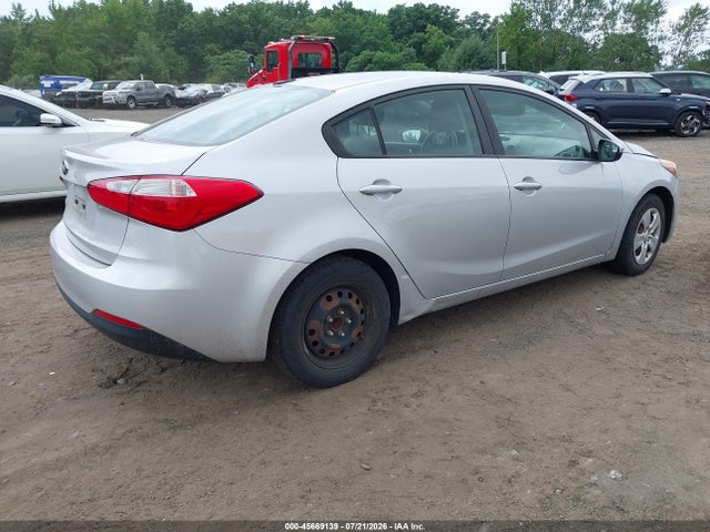 صورة 4 لـ 2016 KIA FORTE LX