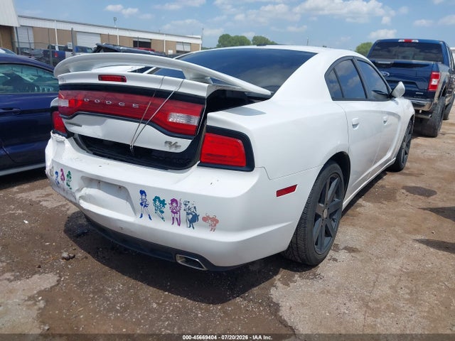 صورة 4 لـ 2014 Dodge CHARGER R/T