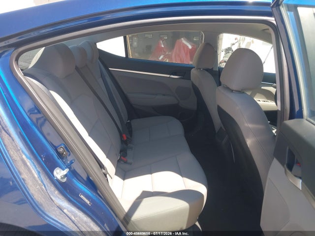 صورة 8 لـ 2020 Hyundai ELANTRA SE