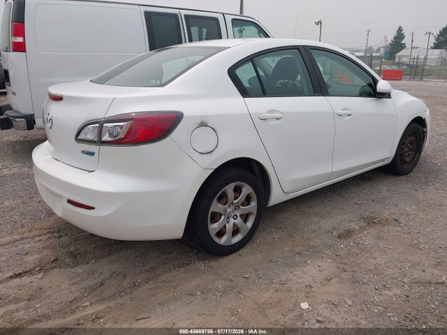 صورة 4 لـ 2013 Mazda MAZDA3 I SPORT