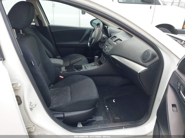 صورة 5 لـ 2013 Mazda MAZDA3 I SPORT