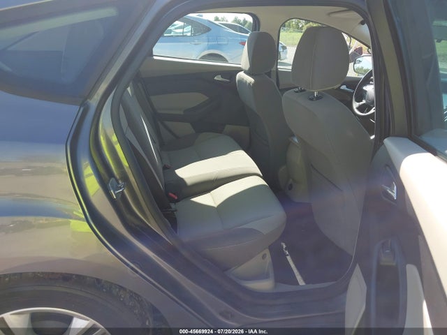 2013 FORD FOCUS SE 照片 8