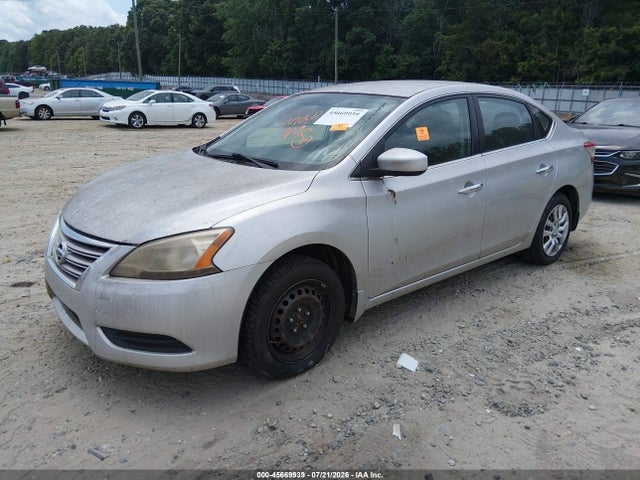 2015 Nissan SENTRA S 照片 2