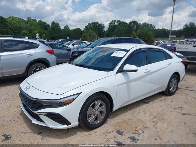 صورة 2 لـ 2025 Hyundai ELANTRA SE