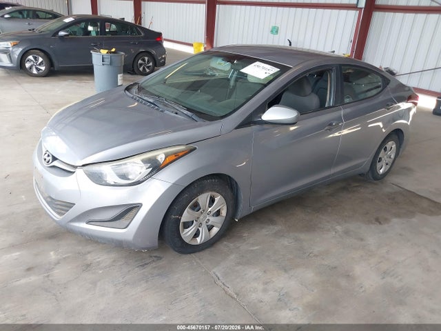 2016 Hyundai ELANTRA SE — фото 2