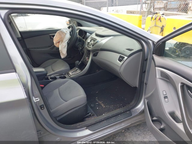 2013 Hyundai ELANTRA GLS 照片 5
