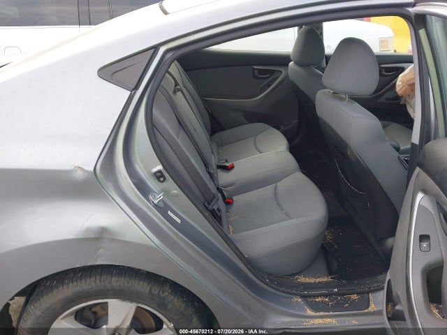 2013 Hyundai ELANTRA GLS 照片 8