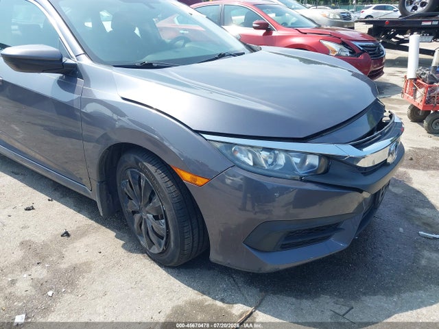 2018 Honda CIVIC LX — миниатюра 18