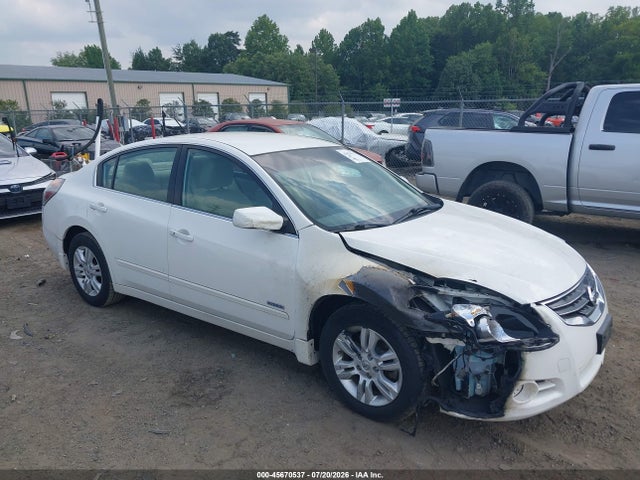 2011 NISSAN ALTIMA 