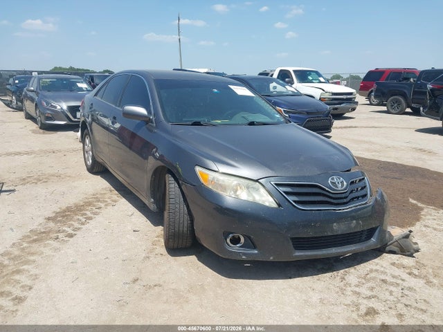 2011 TOYOTA CAMRY LE