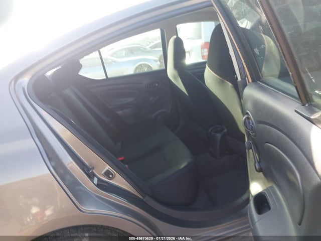 صورة 8 لـ 2015 Nissan VERSA 1.6 S+