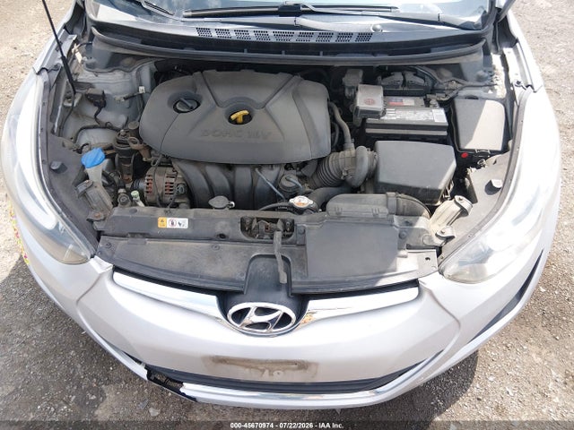 صورة 10 لـ 2014 Hyundai ELANTRA SE