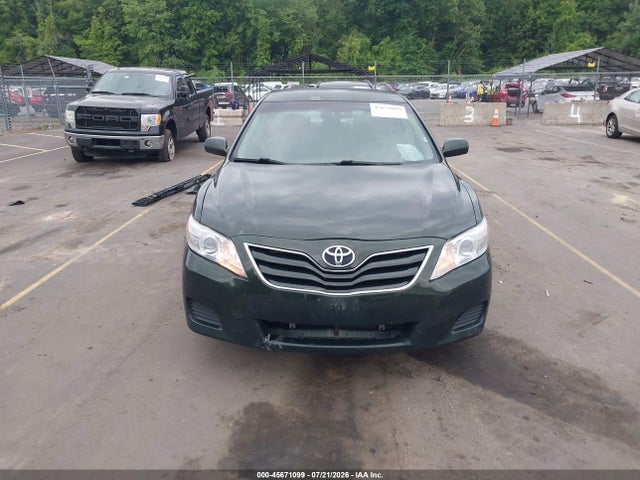 صورة مصغرة 6 لـ 2011 Toyota CAMRY LE