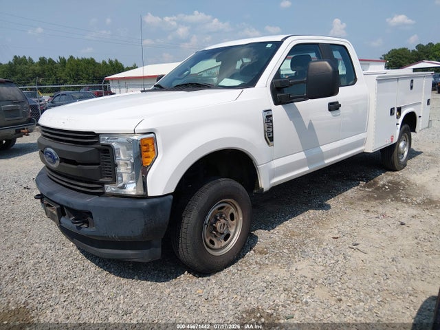 2017 FORD F-250 XL photo 2