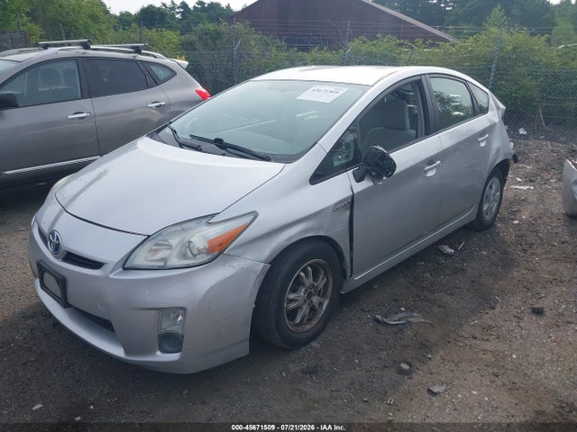 2010 Toyota PRIUS II — фото 2