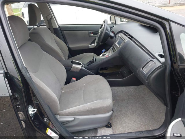 2015 Toyota PRIUS TWO — фото 5