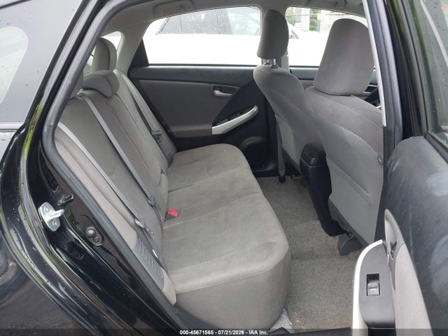 2015 Toyota PRIUS TWO — фото 8