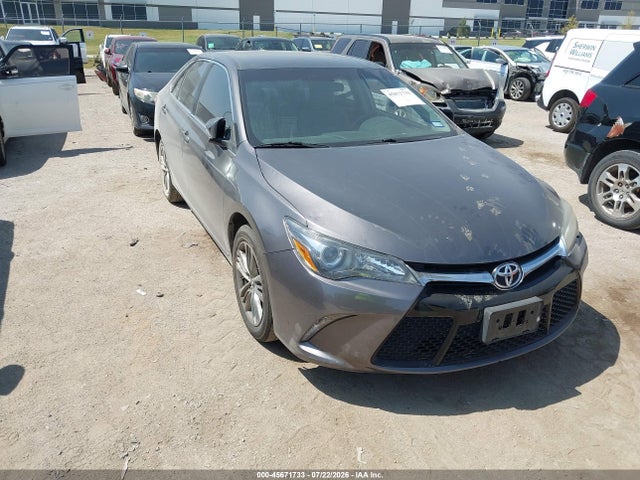 2017 TOYOTA CAMRY SE