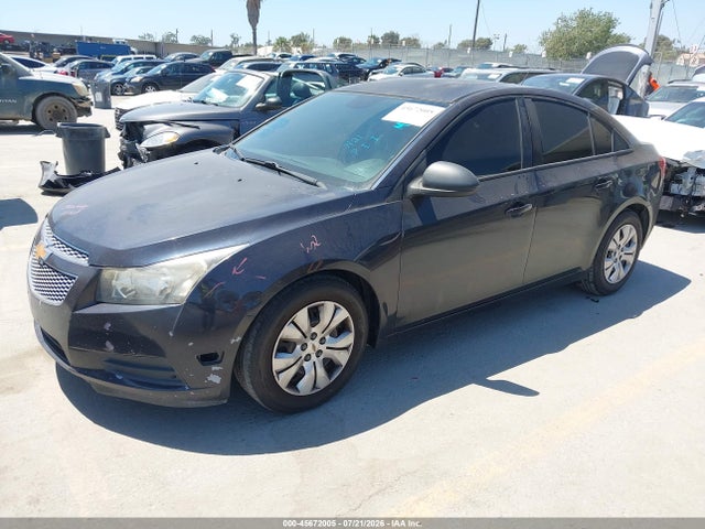 2015 Chevrolet CRUZE LS AUTO 照片 2