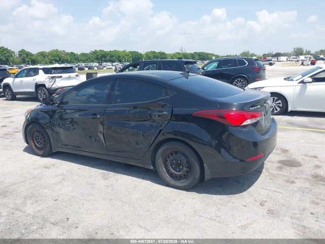 2014 Hyundai ELANTRA SE photo 3