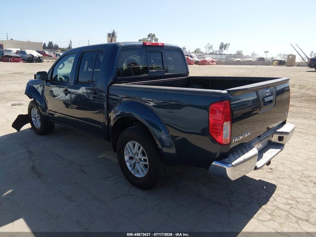 2015 Nissan FRONTIER SV photo 3