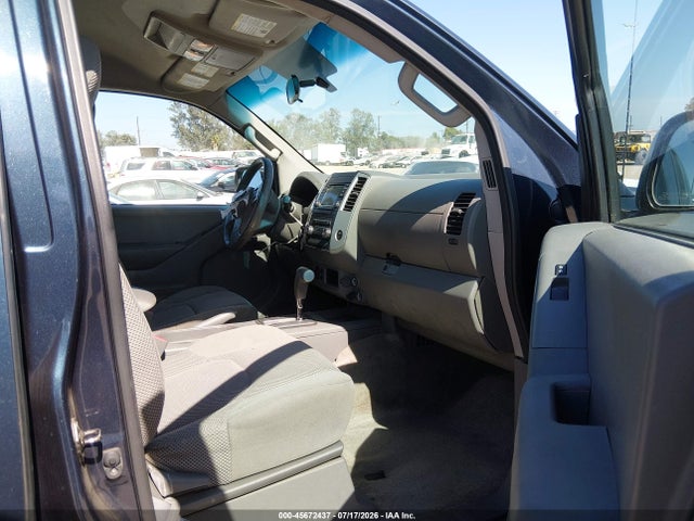2015 Nissan FRONTIER SV photo 5