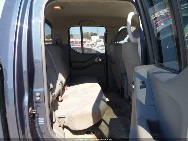 2015 Nissan FRONTIER SV photo 8