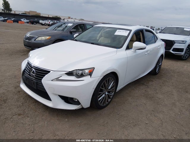 2015 Lexus IS 250 — фото 2