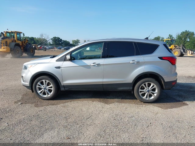 2019 FORD ESCAPE SE 14