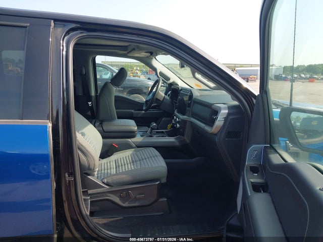 2023 FORD F-150 XLT photo 5