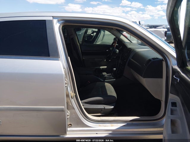 صورة 5 لـ 2006 Chrysler 300