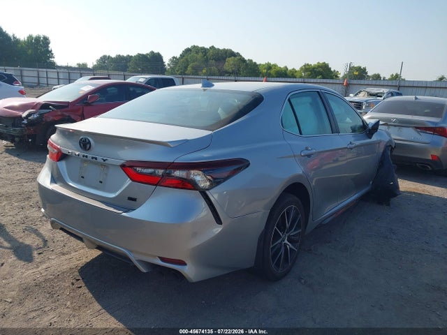 2022 TOYOTA CAMRY SE 4