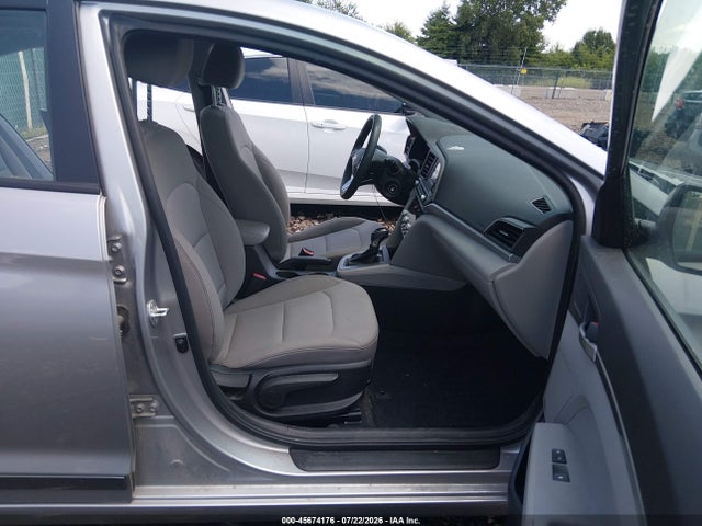 2020 Hyundai ELANTRA SE 照片 5
