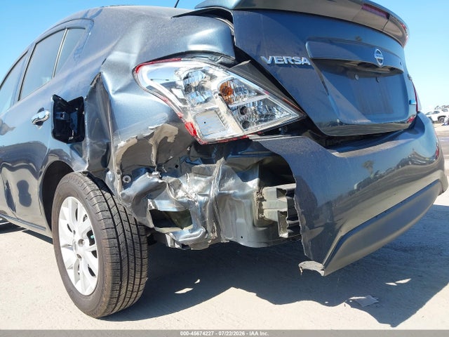 2015 Nissan VERSA 1.6 SV 缩略图 17