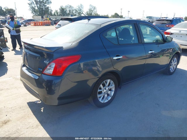 2015 Nissan VERSA 1.6 SV 照片 4