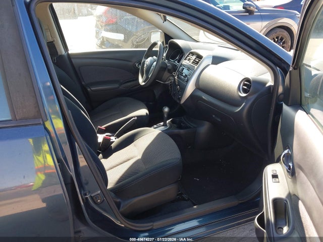 2015 Nissan VERSA 1.6 SV 照片 5