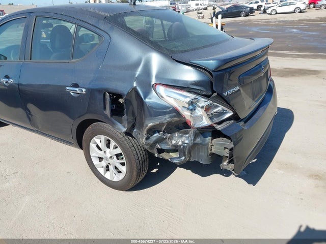 2015 Nissan VERSA 1.6 SV 照片 6