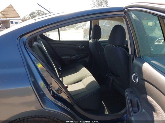 2015 Nissan VERSA 1.6 SV 照片 8