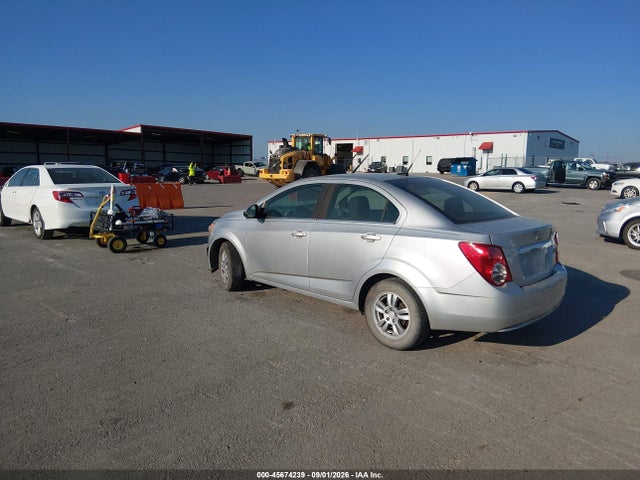 صورة 3 لـ 2013 Chevrolet SONIC LT