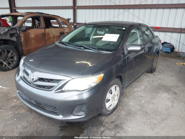 2011 Toyota COROLLA LE 照片 2